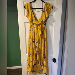Medium Yellow Floral Boutique Midi Dress
